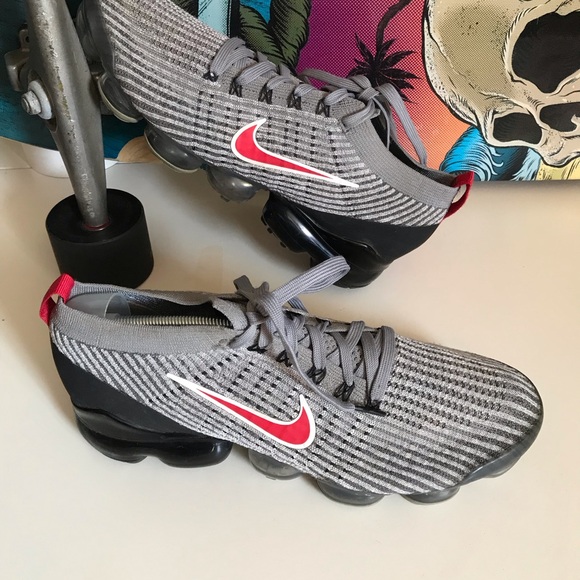 NIKE Air Vapormax Flyknit Particle Grey Red AJ6900-012 Sz